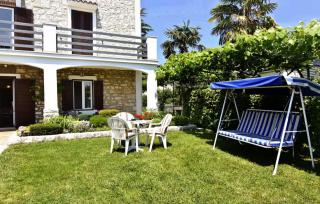 Cozy apartment with garden - 0