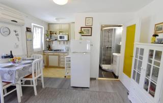 Cozy apartment with garden - 4