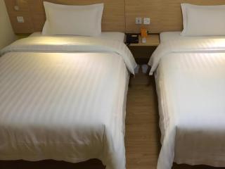 7 Days Inn Urumqi Guangming Road Beimen Metro Station - 6