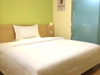 7 Days Inn Urumqi Guangming Road Beimen Metro Station - 2