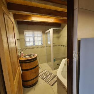 DuckPond Lodge Cottage - 7