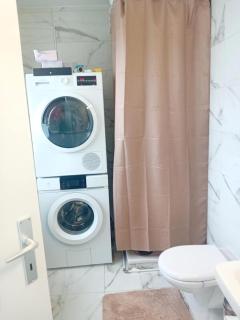 Zurich Airport Cozy Studio - 3