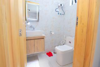 Modern One Bedroom Apartment - 5