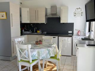 Appartement une chambre, jardin, tennis et piscine - 8