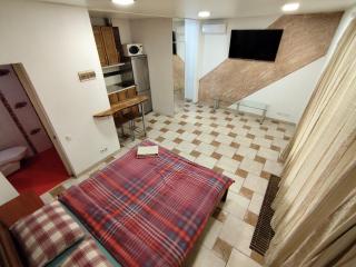 Затишна студія в приватному будинку з автономним живленням - 8