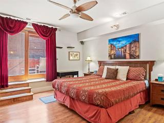 Eternal Treehouse Hot Tub Outdoor Paradise Entertainment Scenic Pine Views - 5