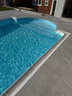 Our Luxury 4 Bedroom House with a Swimming Pool & Hot Tub - 7