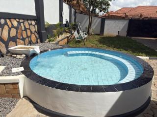 Standalone Residence with pool, AC and inverter - 4