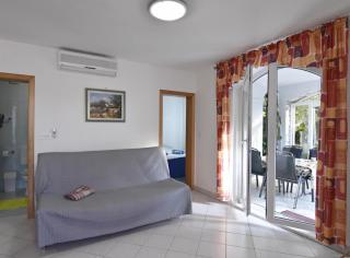 Apartment in fishing village near Umag - 4