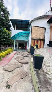 Avanya Hotel and Reception Hall - 4