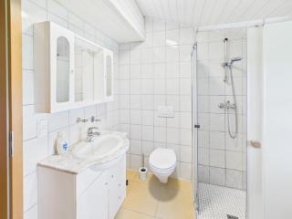 CROWN LIVING Krumbach Apartments - Ideal für Feriengäste, Geschäftsreisende und Monteure, Self Check-in, Parkplatz, Küche - 4