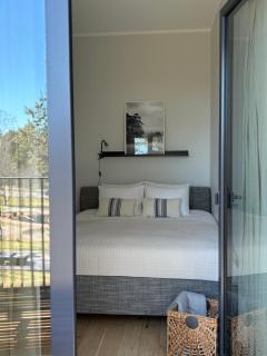 Albatross 949 by the Sea - 9