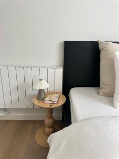 Cozy Stay in 2 Private Rooms, 15 Min to Downtown - 8
