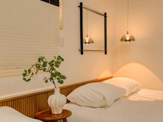 10 minutes to Hongdae, Gongdeok Station, Mangwon Market, 10 minutes to Itaewon, Haebangchon & 명동 - 9