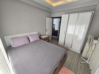 Perfectly Located Holiday Stay in Side Walking Distance to the Beach - 9