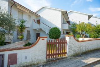 Trilocale vicino al mare con ampio balcone - 0