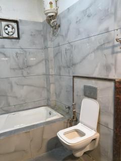 Private Cottage 5 with Pool Access Couple Friendly - 1