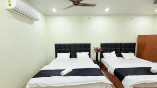 Hotel Blessing Inn & Restaurant - 2