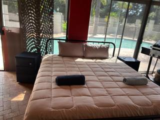 Safari Deluxe Rooms - elegant rooms with access to beautiful garden - 8