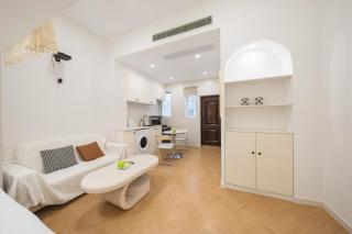 Tonight Homestay West Nanjing Road Shanghai Maoming Building - 5