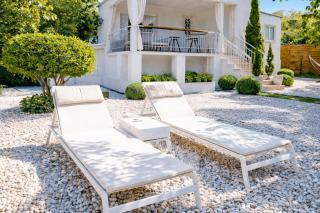 Grand Seaview Retreat - walk to the beach - 1