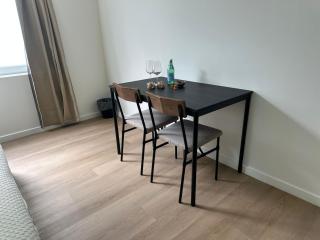 3 Private Rooms, Cozy Stay 15 Min Downtown - 5