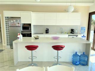 Located 3 km from the center of Çeşme - 4