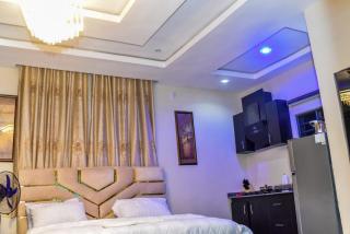 Skye Palace Apartment - Signature Suite - 0