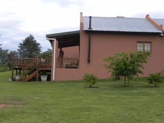 J&B Lodge - Underberg - 8