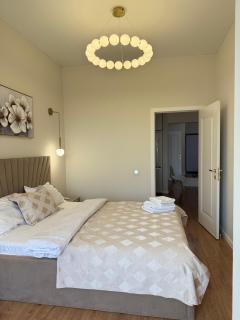 Просторная квартира с видом на горы возле Мега центра - 2