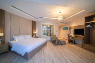 The AMG Suites Bayfront - 7