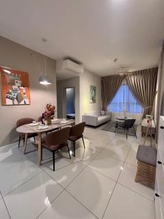 Southplace Subang with Lake Park View - 0