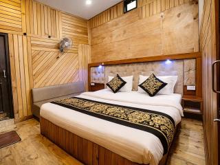 The Premium Stay Hotel Front Lake View Near Mall Road Nainital - 2