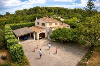 Grande maison de vacances jusqu'à 15 personnes, à quelques pas d'Aix-en-Provence - 0