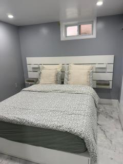 2 Bedroom Newly renovated BSMT - 1