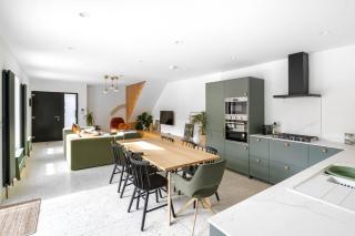 Modern Portrush Home | Sleeps 8 | Patio - 5