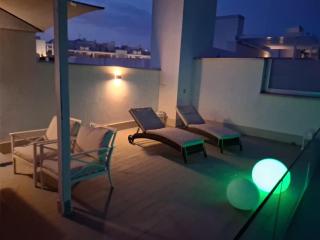 New luxury penthouse, swimming pools, solarium with sea view - 2