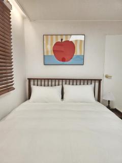 Check in Seoul in Hongdae 2 - 1