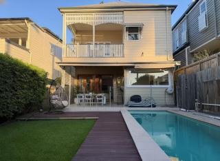 East Brisbane Federation-Style Pool Villa - 0