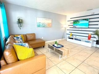 Ocean 32 - Swimside - 4