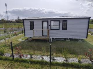 mobil home Num 13 , se situant dans un parc de résidence de loisir proche de la mer - 7