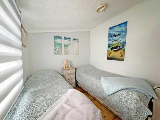 Cosy chalet by the sea - 2