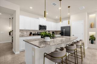 5 Bedrooms4.5 Bathrooms Windsor Island 4350 LA - 7