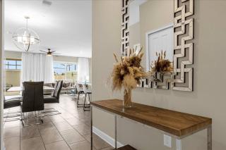 5 Bedrooms 4 Bathrooms Storey Lake 4901 WA - 1