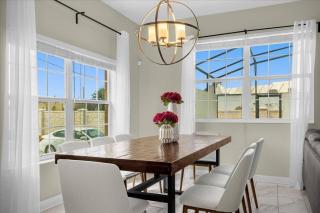 5 Bedrooms 4 Bathrooms Storey Lake 4955 WA - 6