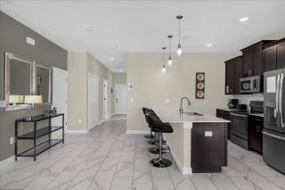 5 Bedrooms 4 Bathrooms Storey Lake 4955 WA - 4