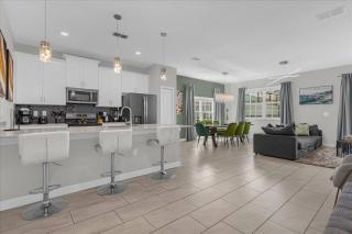 5 Bedroom 4 Bathroom Storey Lake 4823 DS - 7