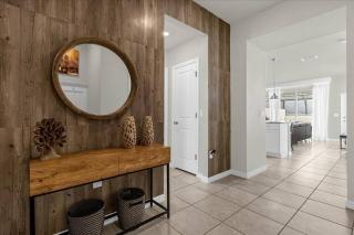 5 Bedrooms 4.5 Bathrooms Windsor Island 160 JW - Davenport - 2