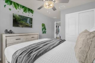 5 Bedroom 4.5 Baths Windsor Westside 2424 TD - 2