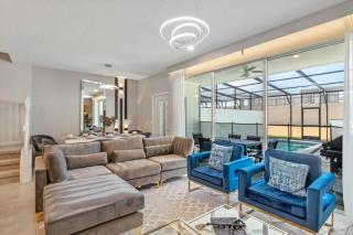 5 Bedrooms 4.5 Bathrooms Windsor Island 876 PD - 9